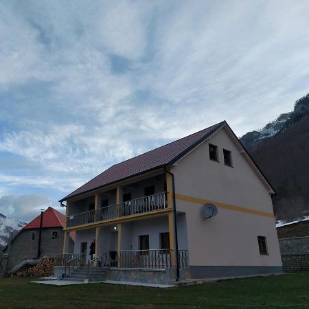 Guest House Trojani Lëpusha Kültér fotó