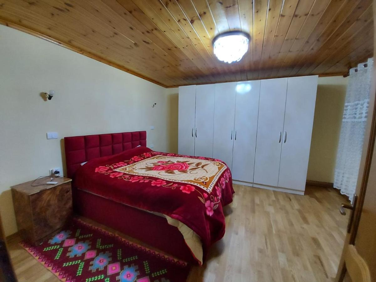 Guest House Trojani Lëpusha Kültér fotó