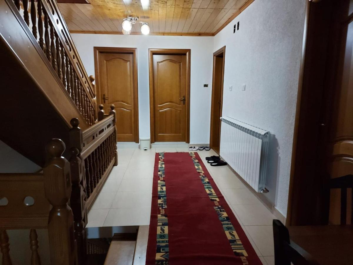 Guest House Trojani Lëpusha Kültér fotó